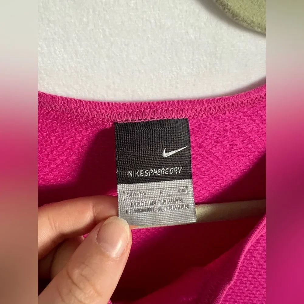 Nike Sphere Dry long sleeve shirt size Small Pink running shirt